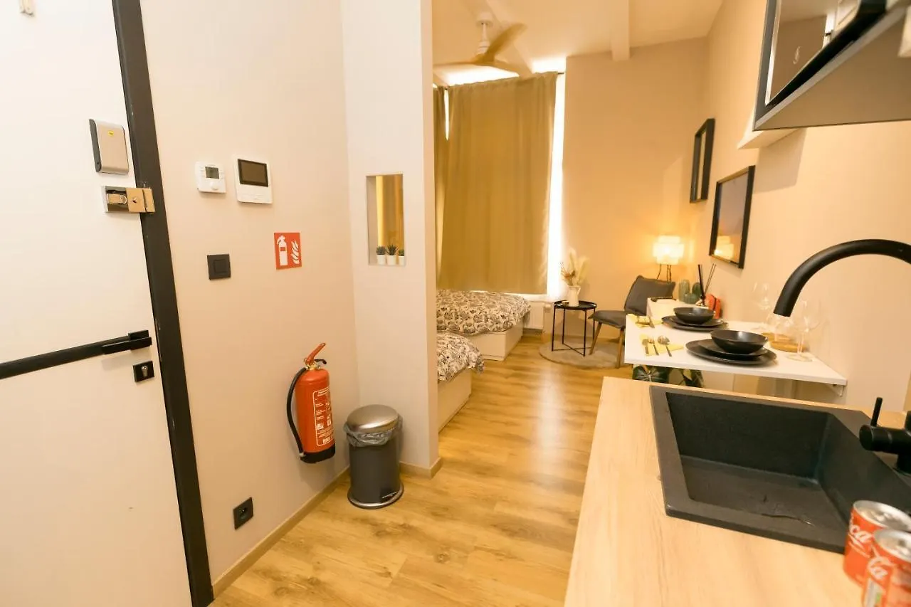 Golden Dove Luxury Aparts Brussels 0*,  Belgium